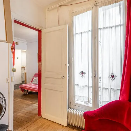 Guestready - Rouge * Paris